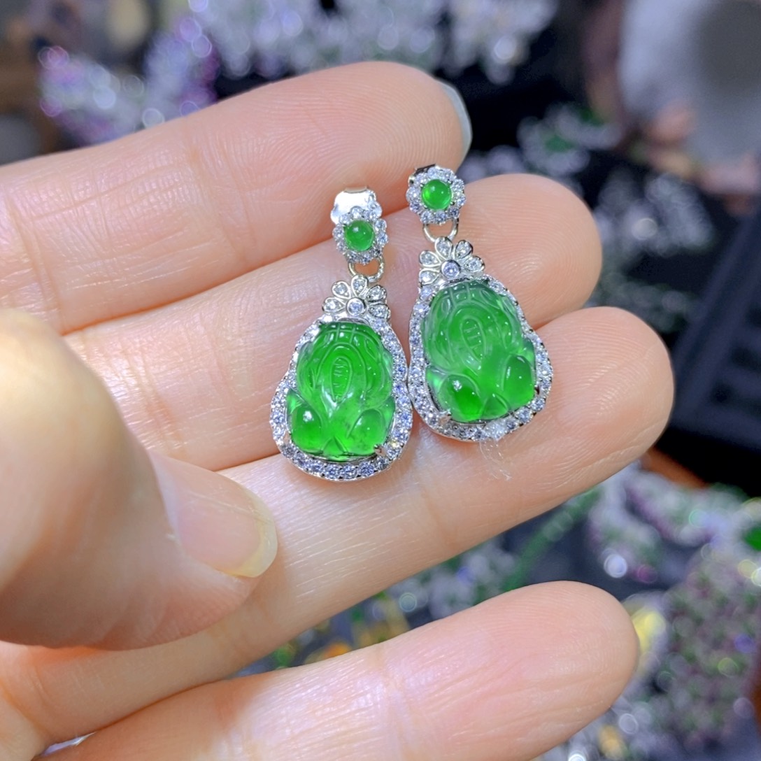 翡翠颈饰银S925镶嵌天然翡翠