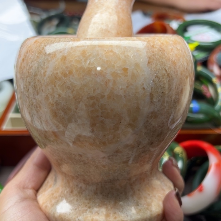 石英质玉未镶嵌颈饰
