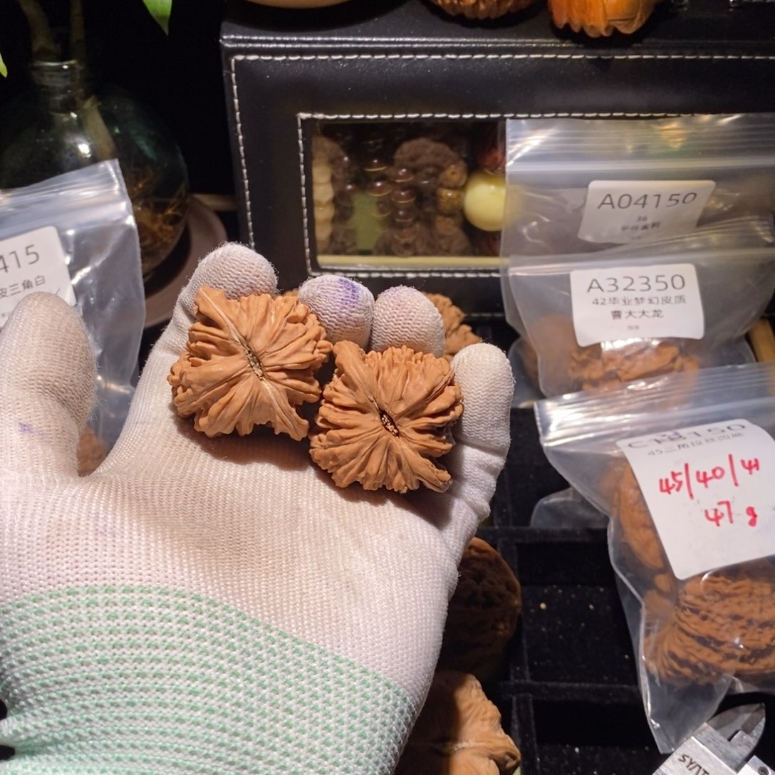 文玩核桃吊坠楼子