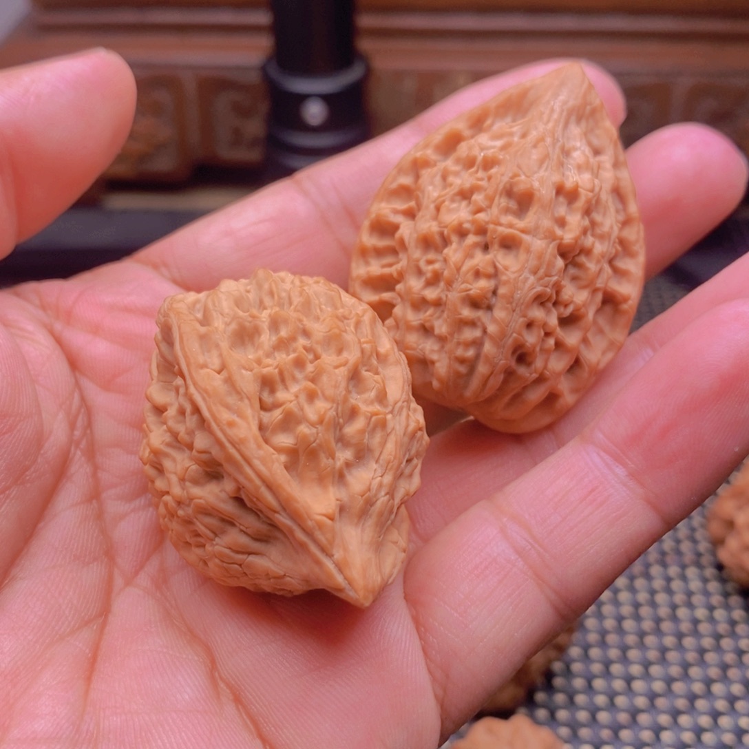 纳***蛋吊坠文玩核桃文玩核桃长治鸡心