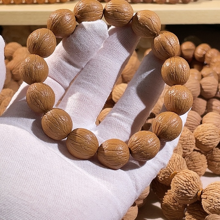 一***舟猴头核桃手串光头强