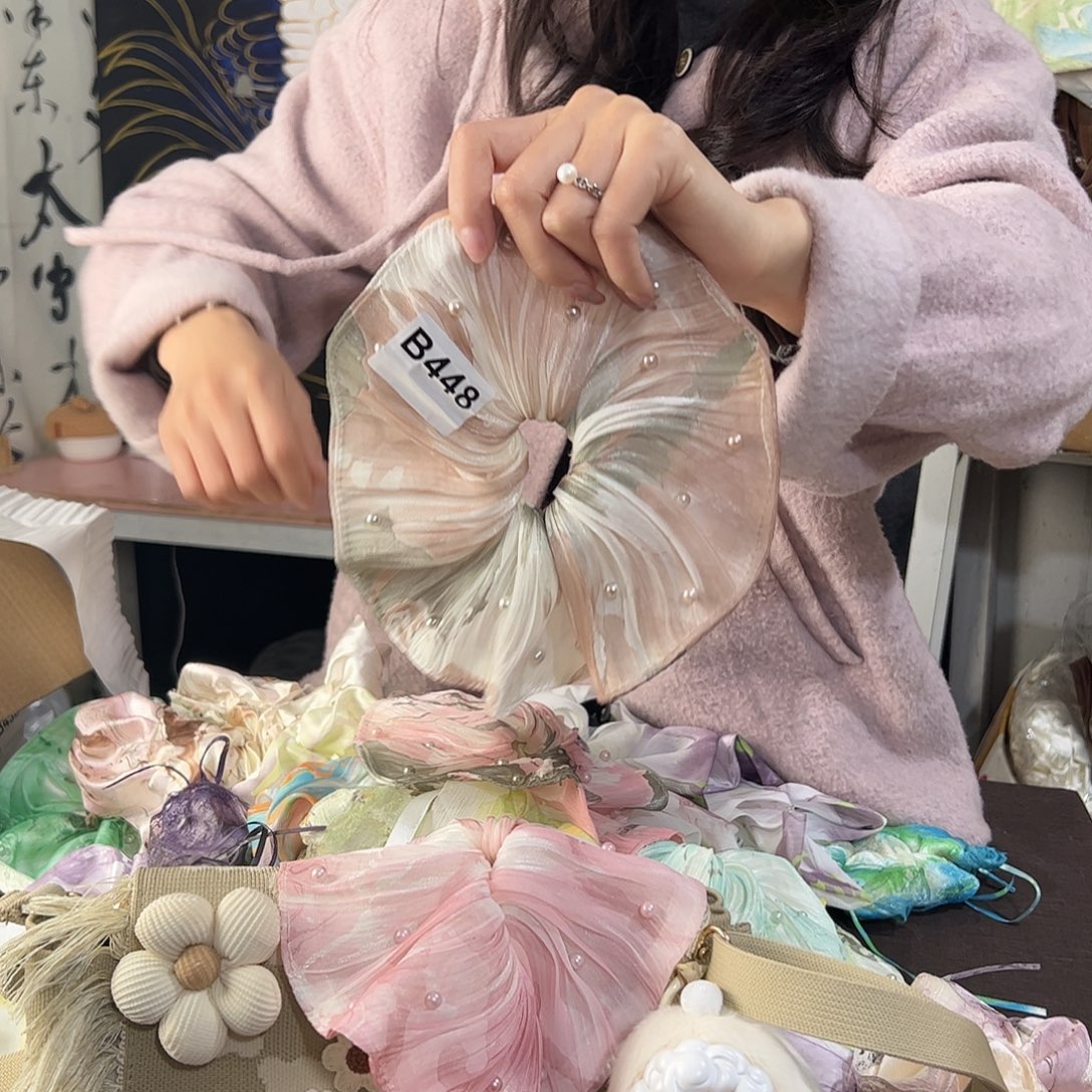 慧****448百褶发圈不退不换