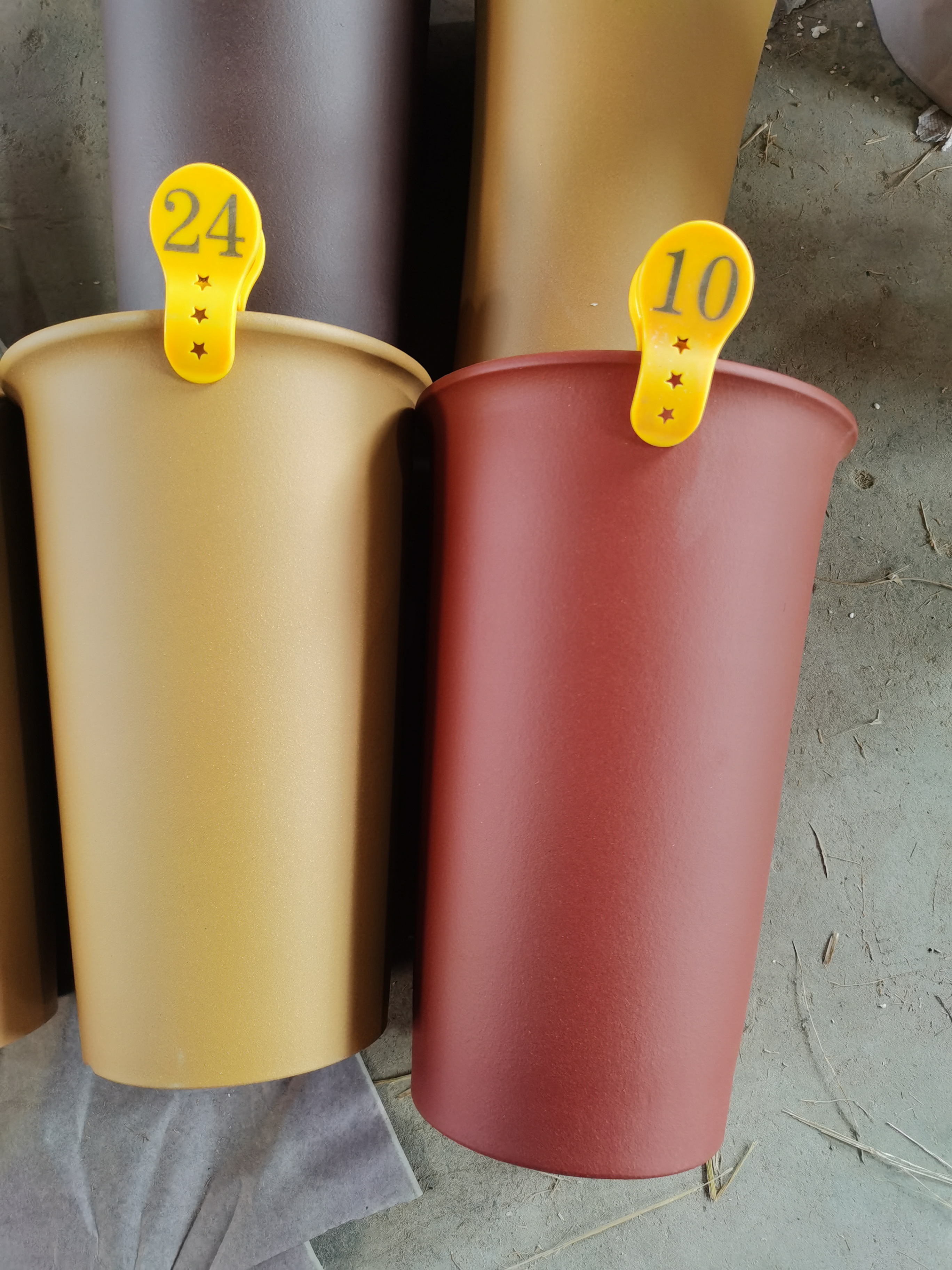 10.10.24.24四只兰花盆