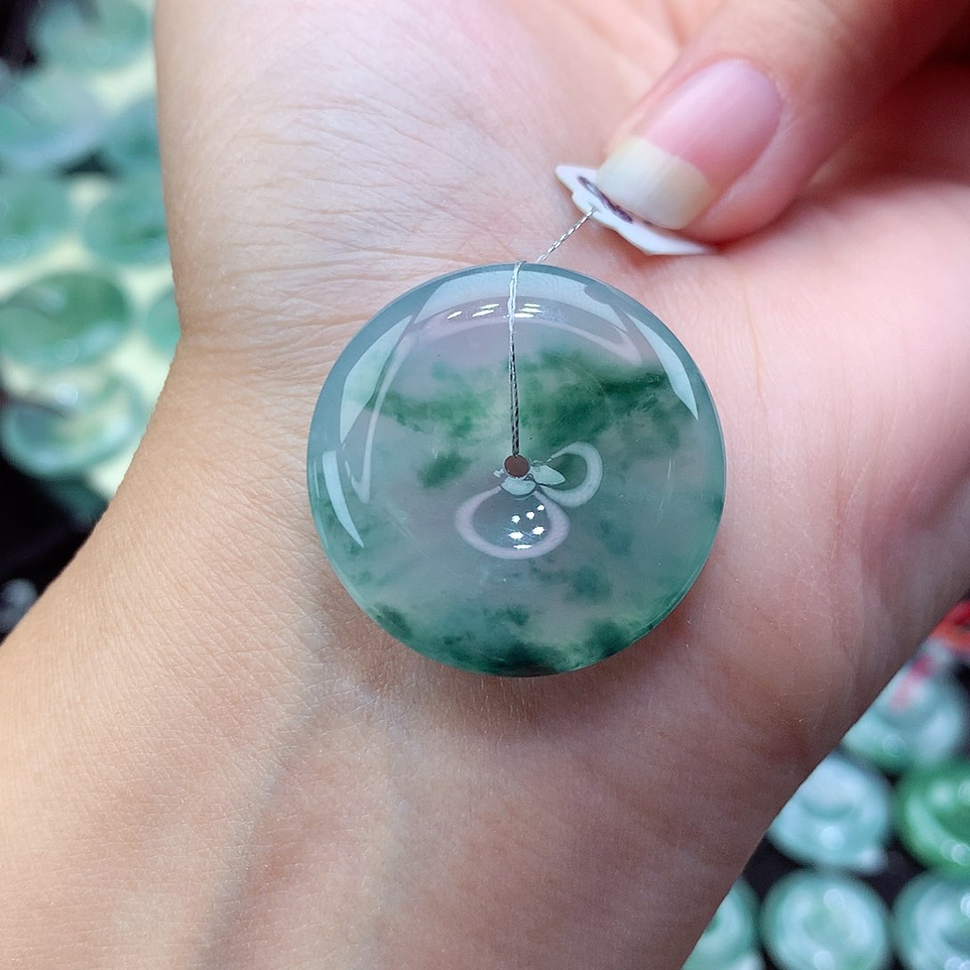 翡翠颈饰未镶嵌53尺寸27.6-6.3