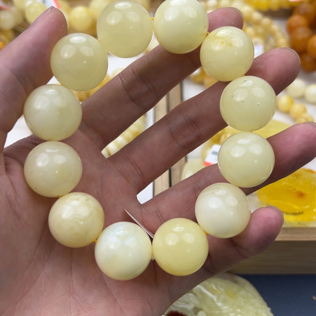 琥珀珠宝奇石未镶嵌