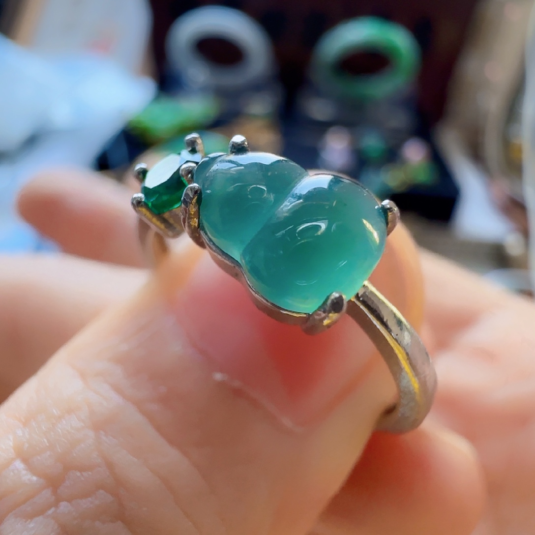 翡翠未镶嵌手镯翡翠40