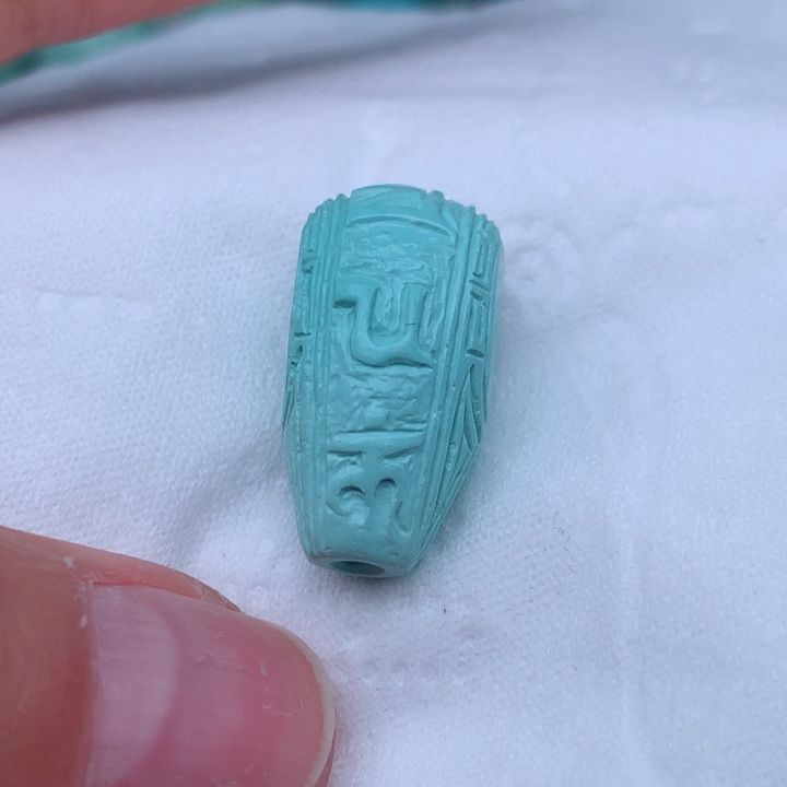 绿松石颈饰未镶嵌