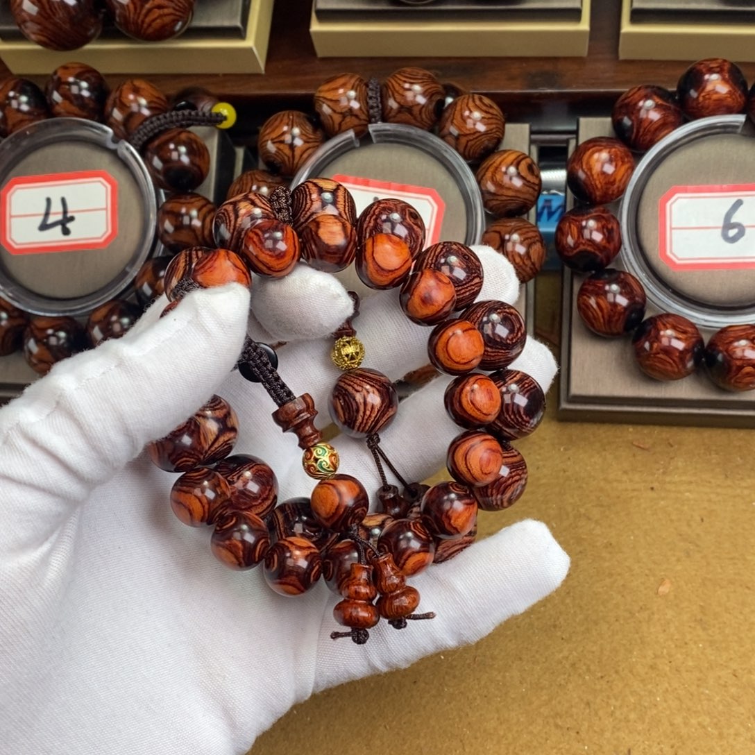 单***叔黄花梨/降香黄檀111111