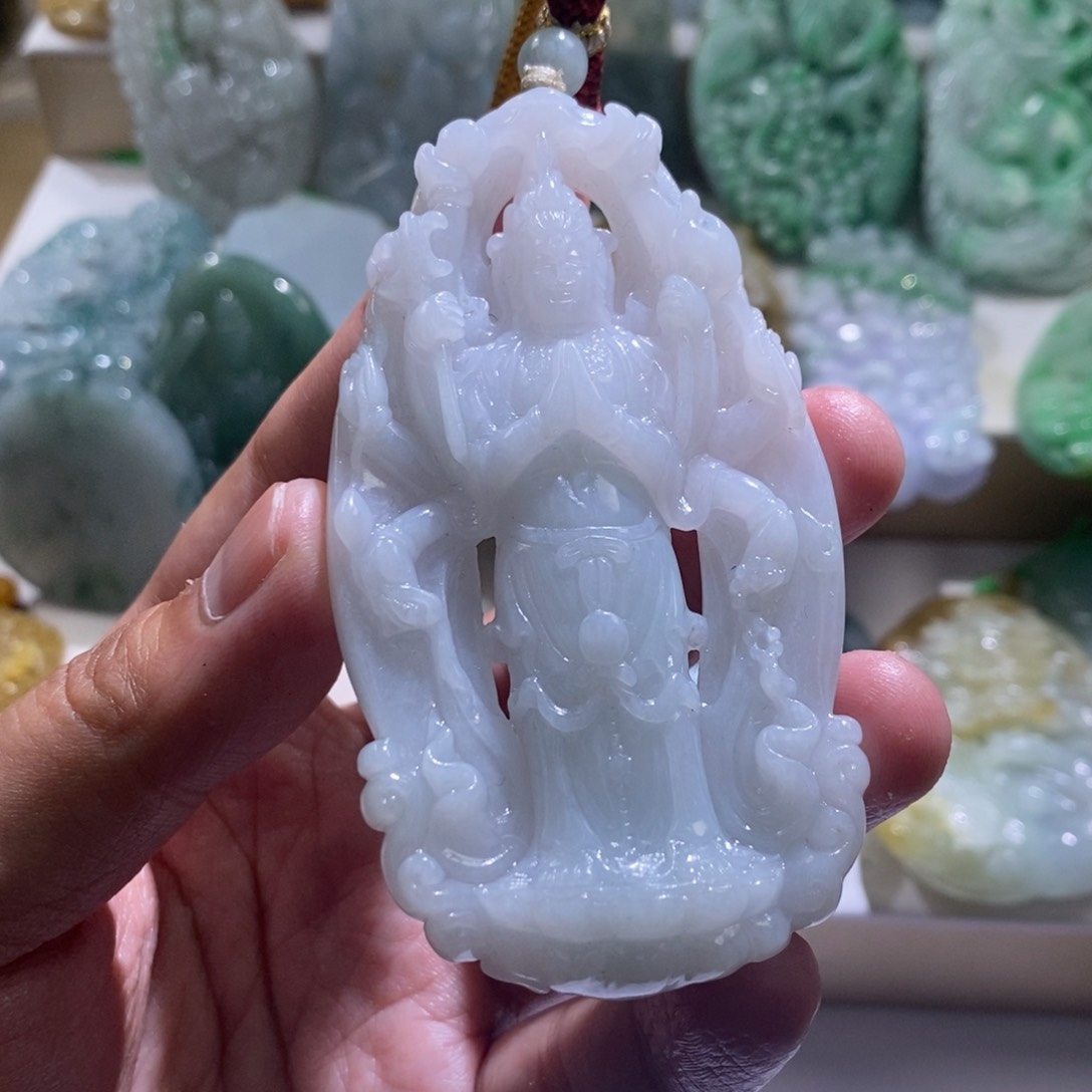 【闪购商品】翡翠颈饰未镶嵌千手观音