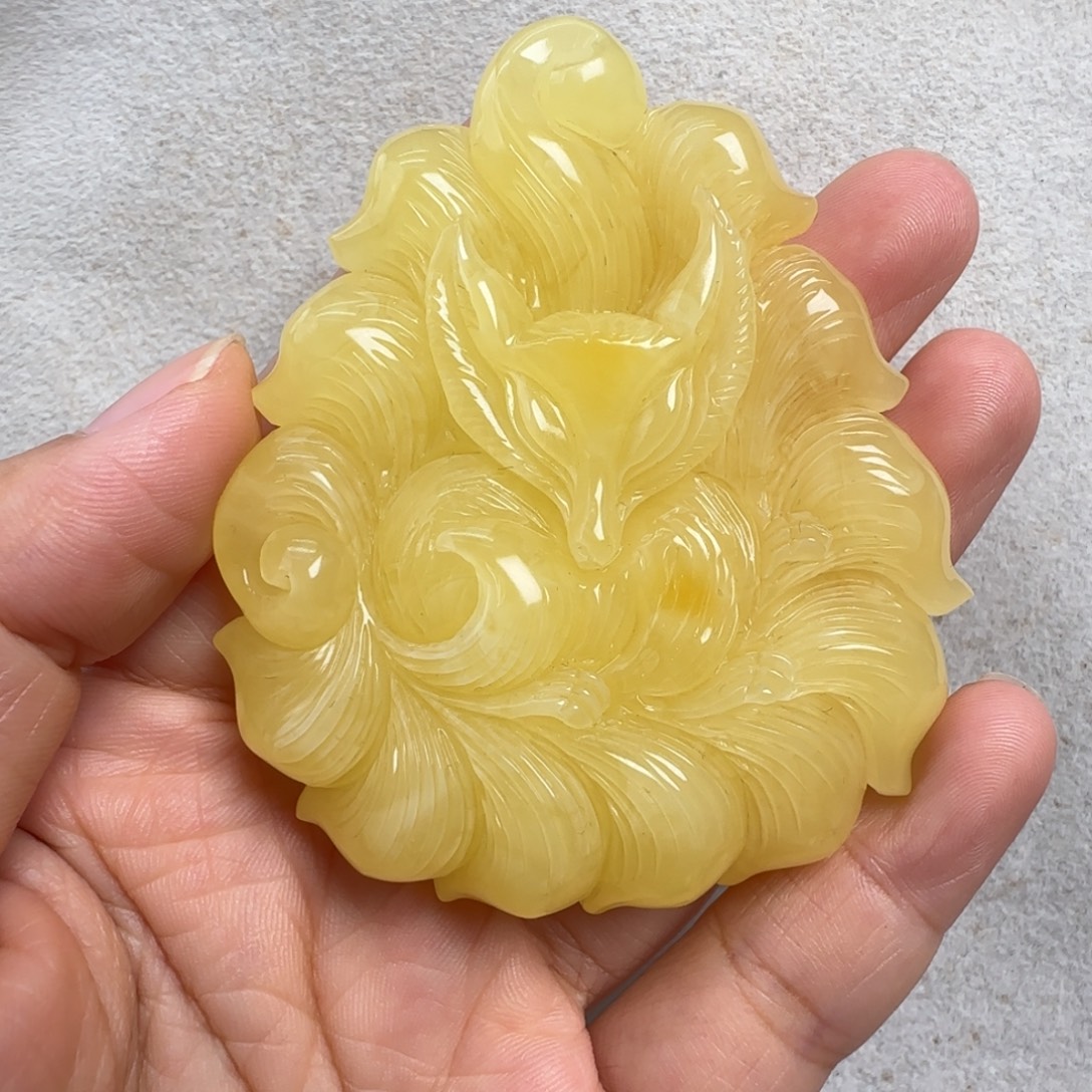 蜜蜡未镶嵌珠宝奇石