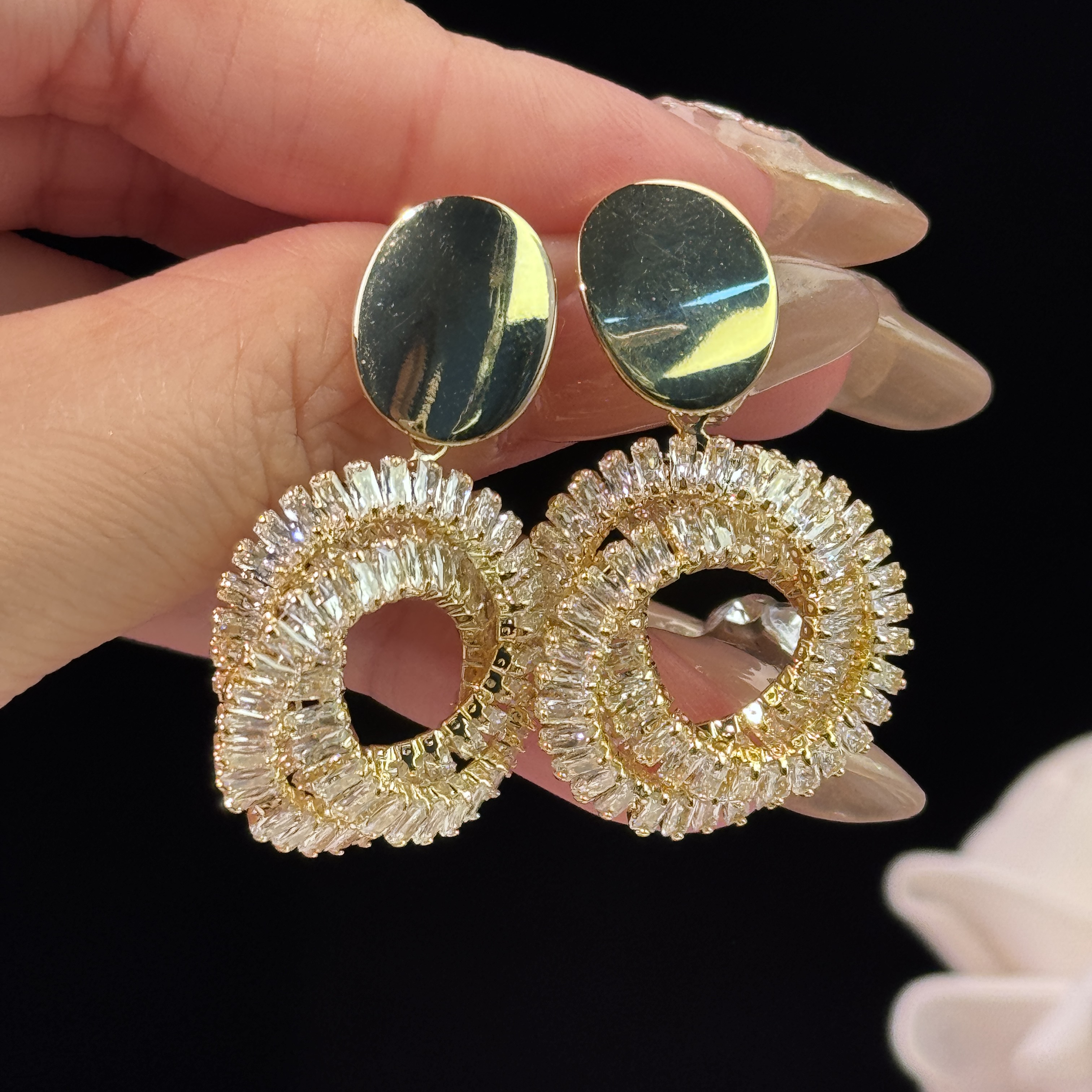 铜合金锆石耳饰 美琪】气质轻奢时尚金色长款耳坠超闪锆石大气耳环