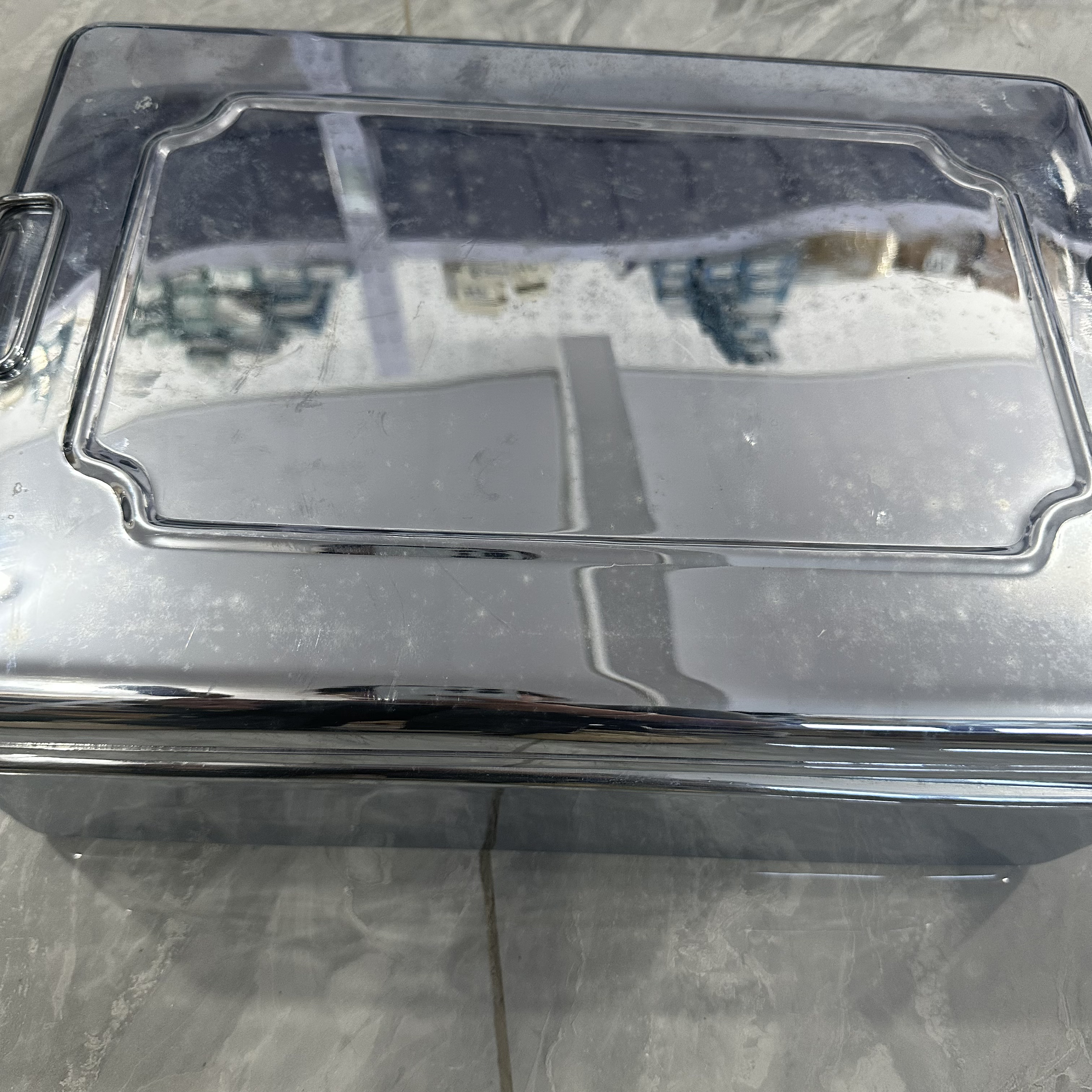 【65C-46】不锈钢箱子 内有三块铝板（40*29*14.5）