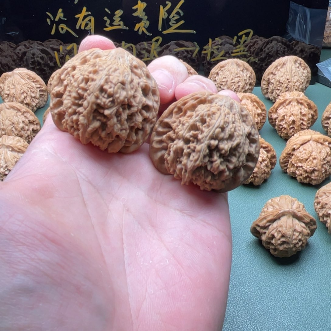 核桃把件富**～42全品满天星