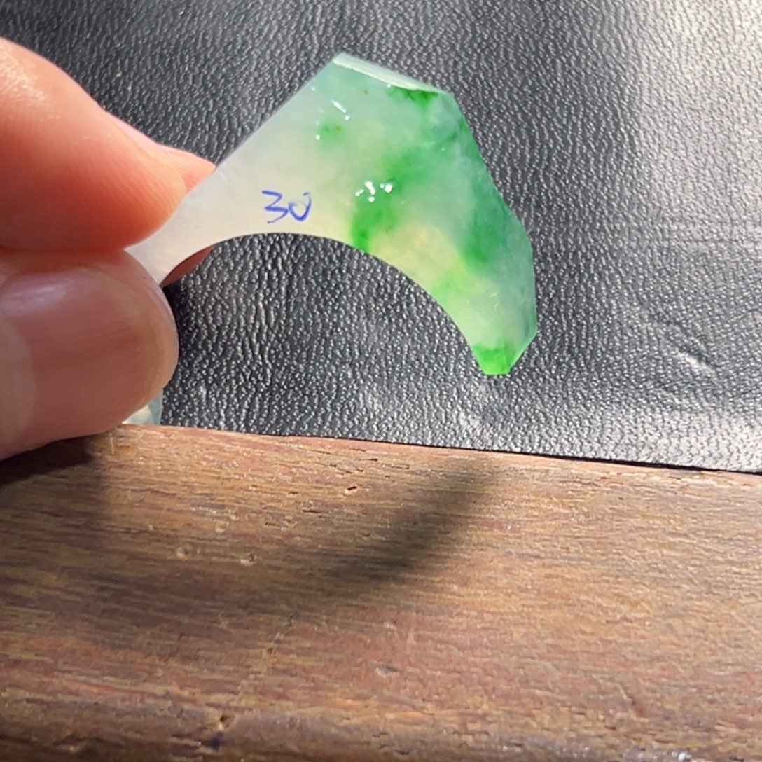 未镶嵌定制翡翠冰阳绿起光飘花随形