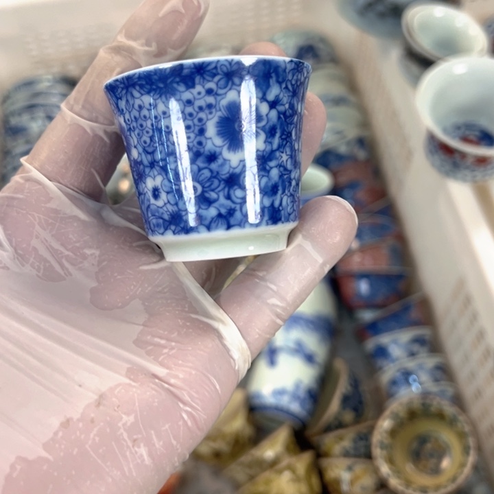 瓷片白青花万花马蹄客杯全品