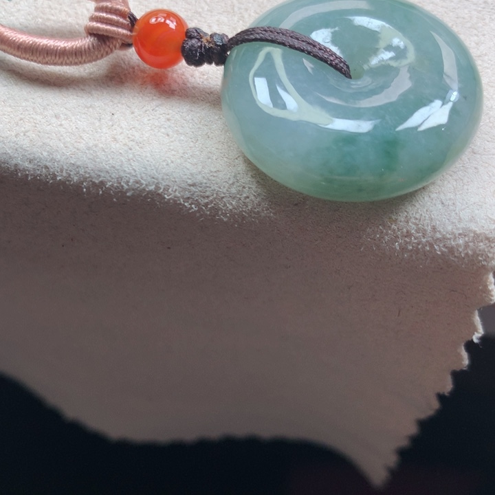 翡翠颈饰未镶嵌吊坠