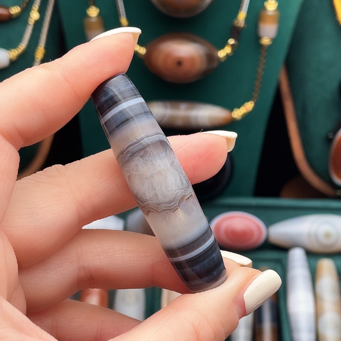 @***具未镶嵌玛瑙/玉髓珠宝半成品