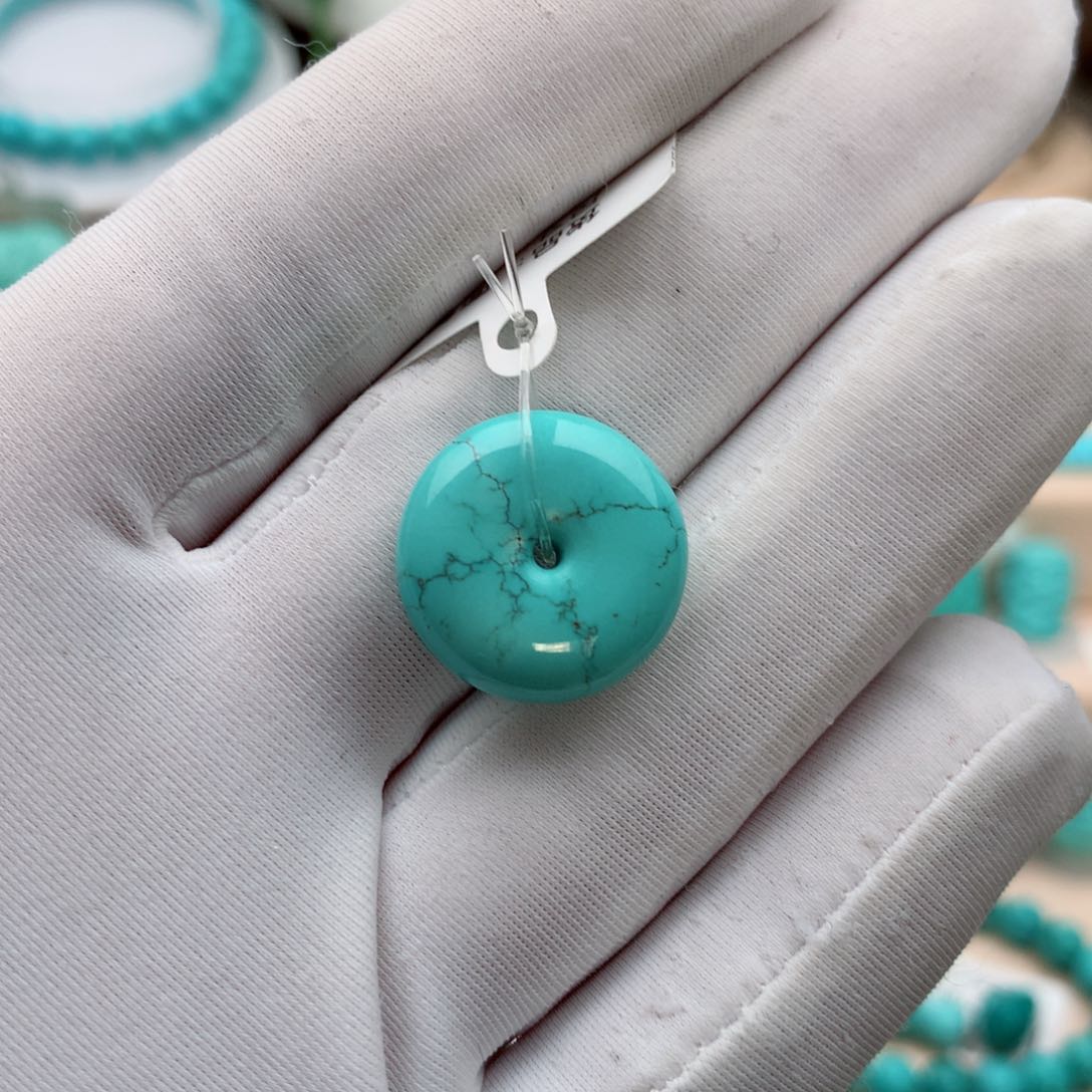 绿松石珠宝奇石未镶嵌重：3.3克