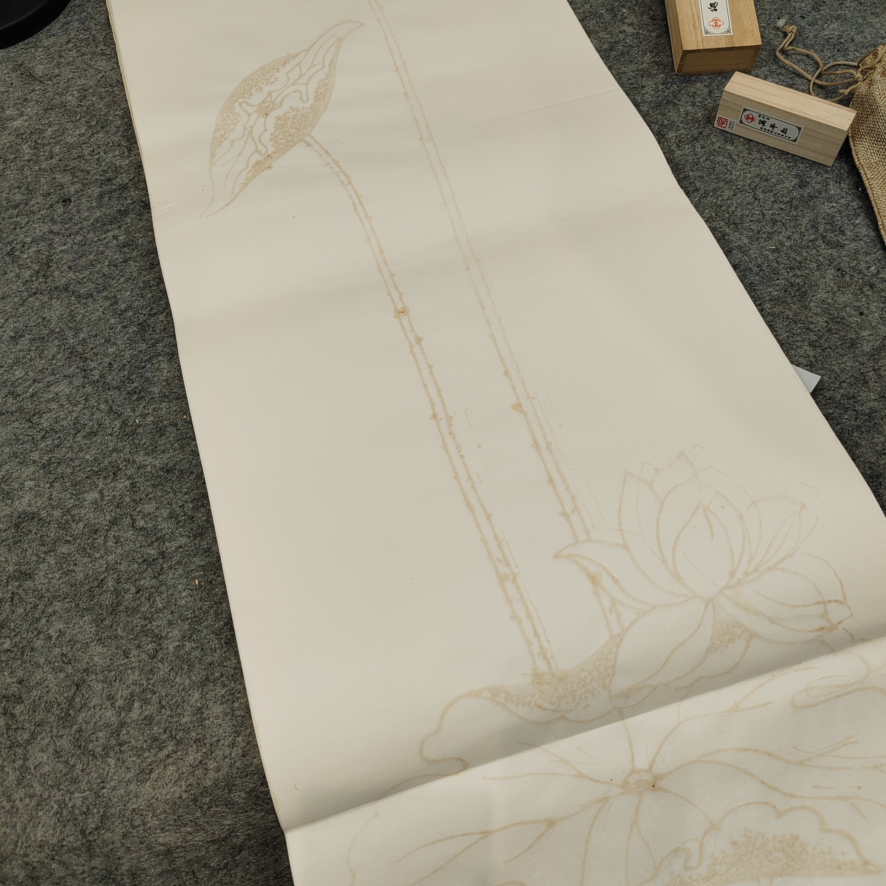 木板水印荷花图四尺对开一刀五十张