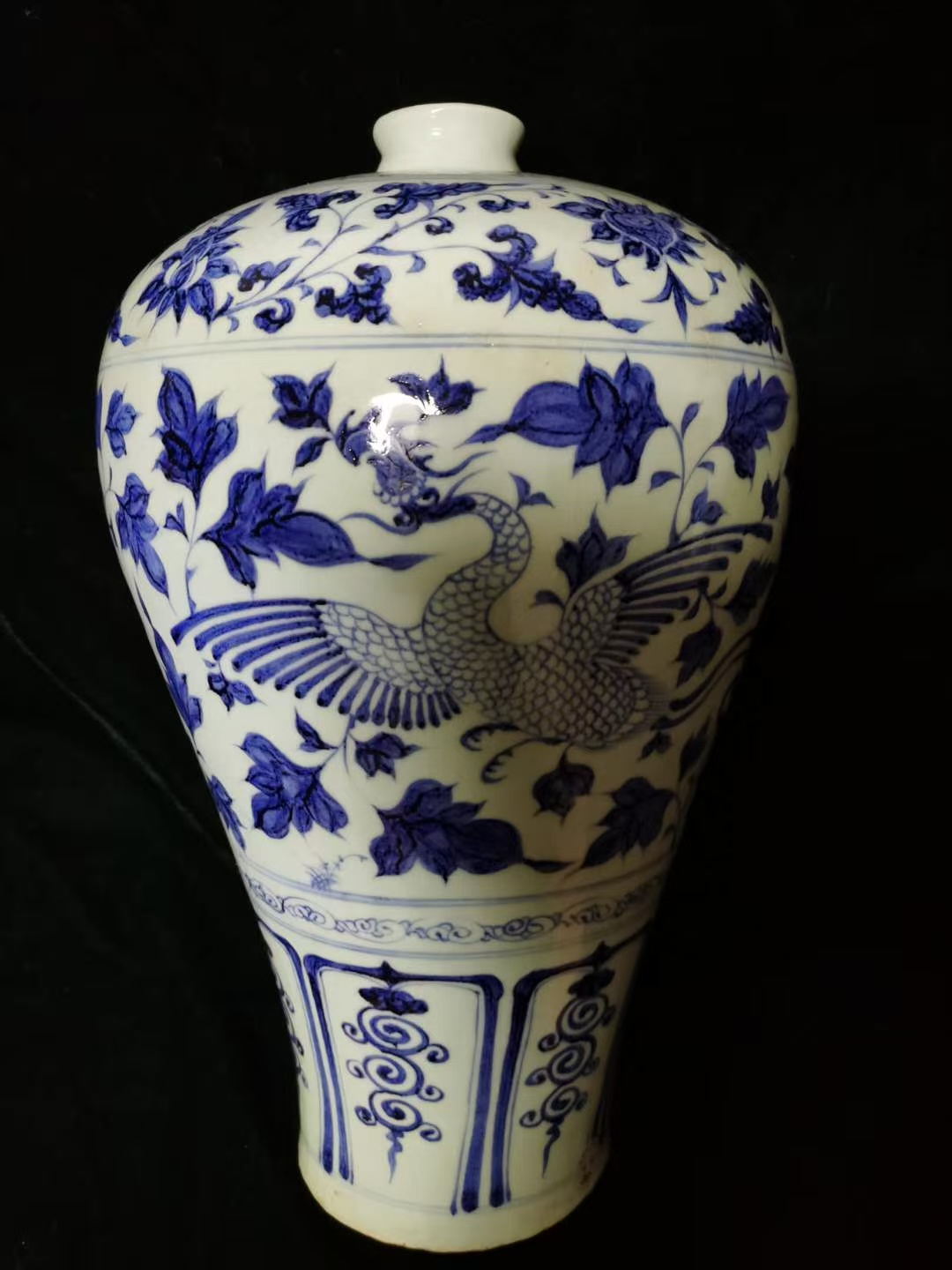 青花凤穿花卉纹梅瓶