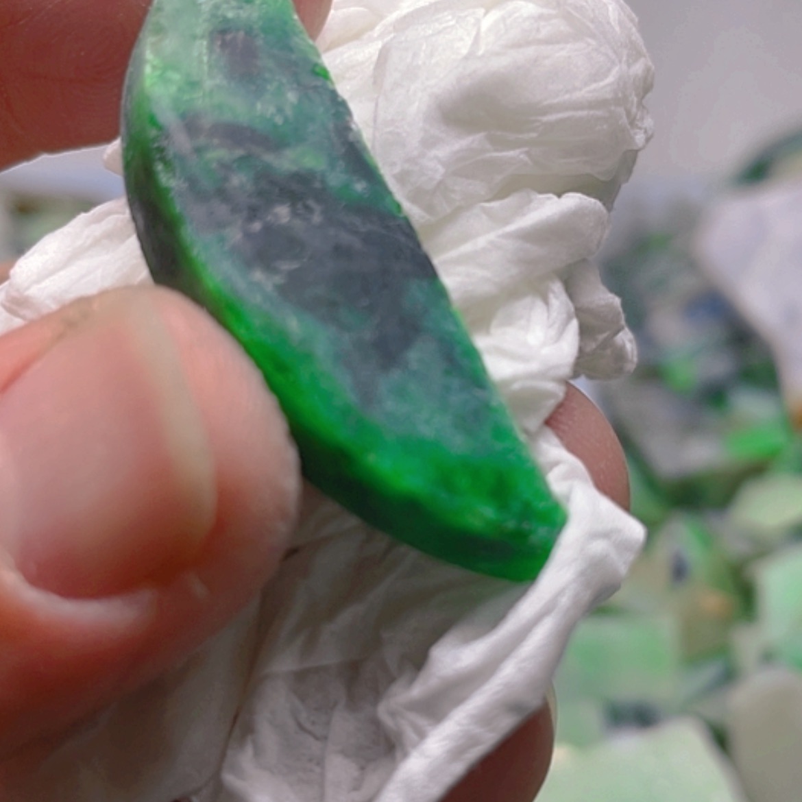 【闪购商品】翡翠颈饰未镶嵌一*!