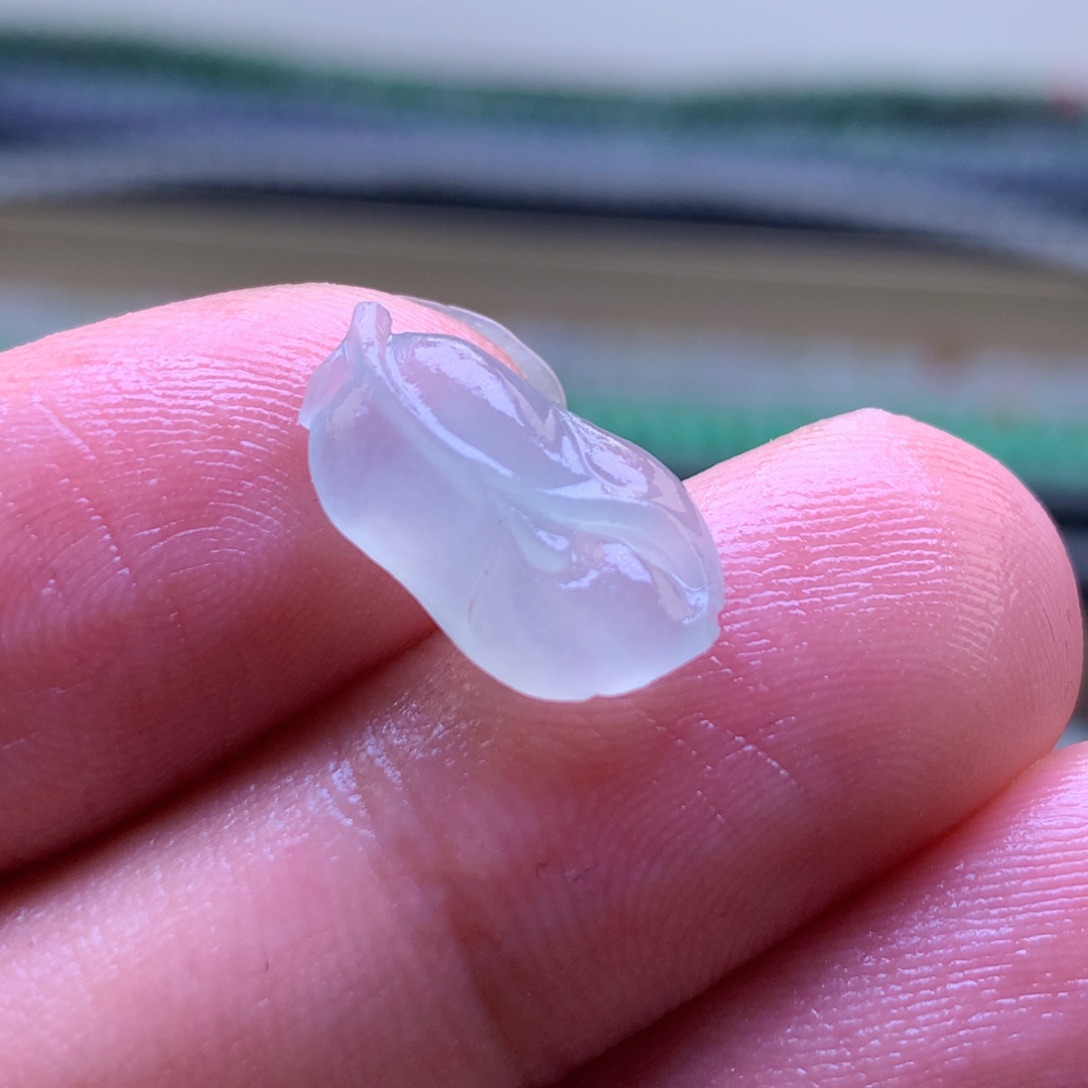 定制翡翠未镶嵌玉兰花