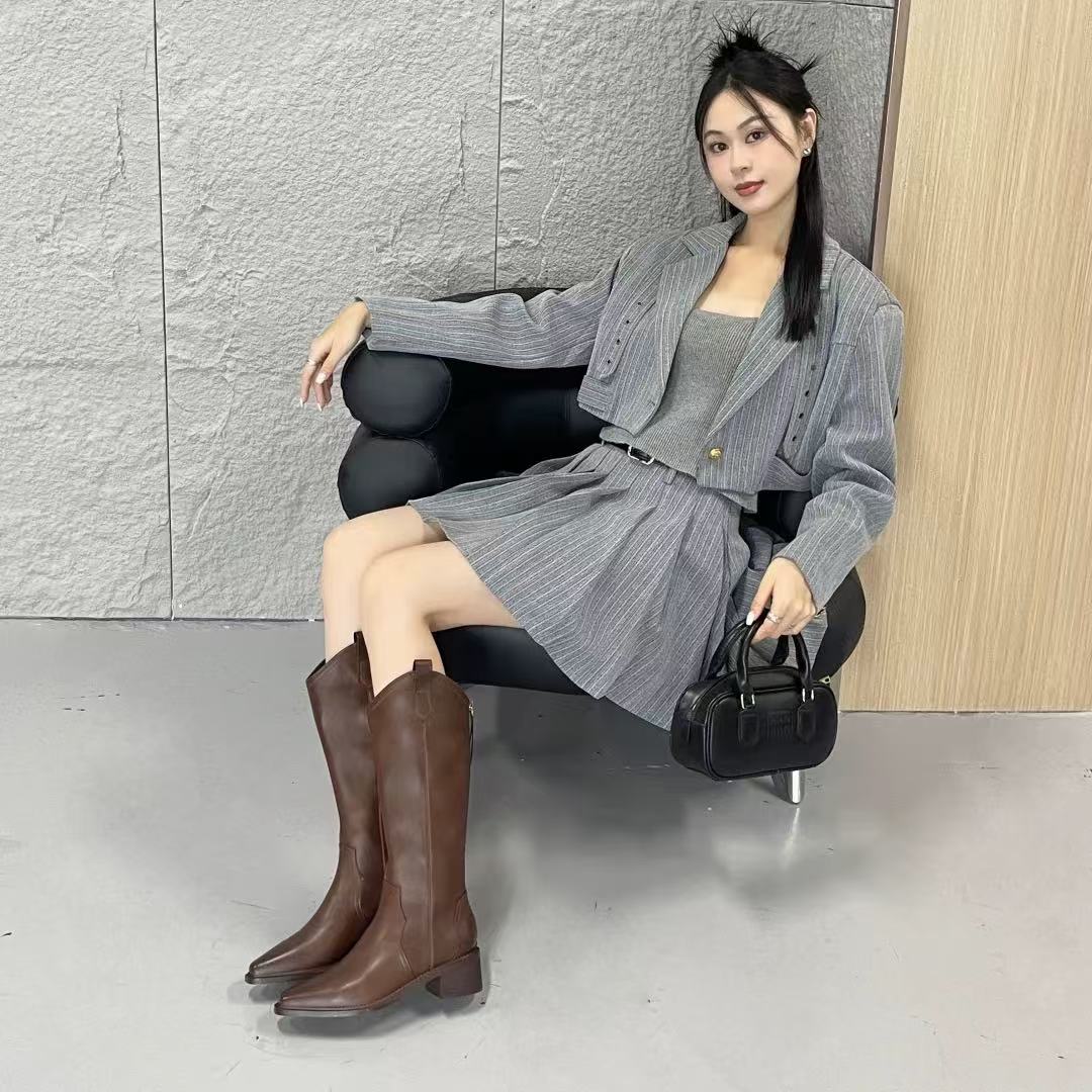 W10-3A长筒靴女骑士靴秋冬新款长靴尖头靴子复古西部牛仔靴 单里