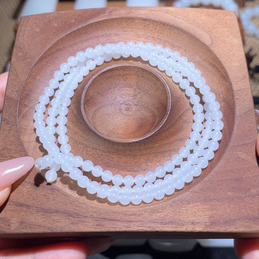 未镶嵌手链和田玉卡4