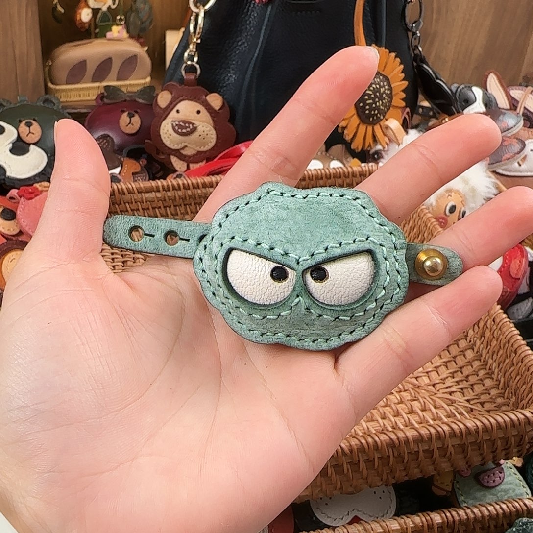 便携款牛皮包带扣款 雾蜡煤球