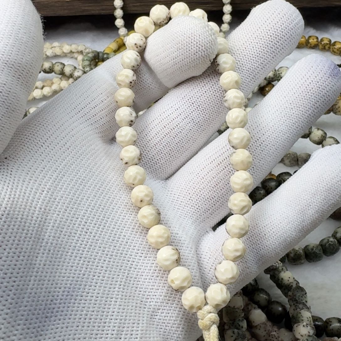 凡***猪吊坠星月菩提四分之三通体瓷白玉化