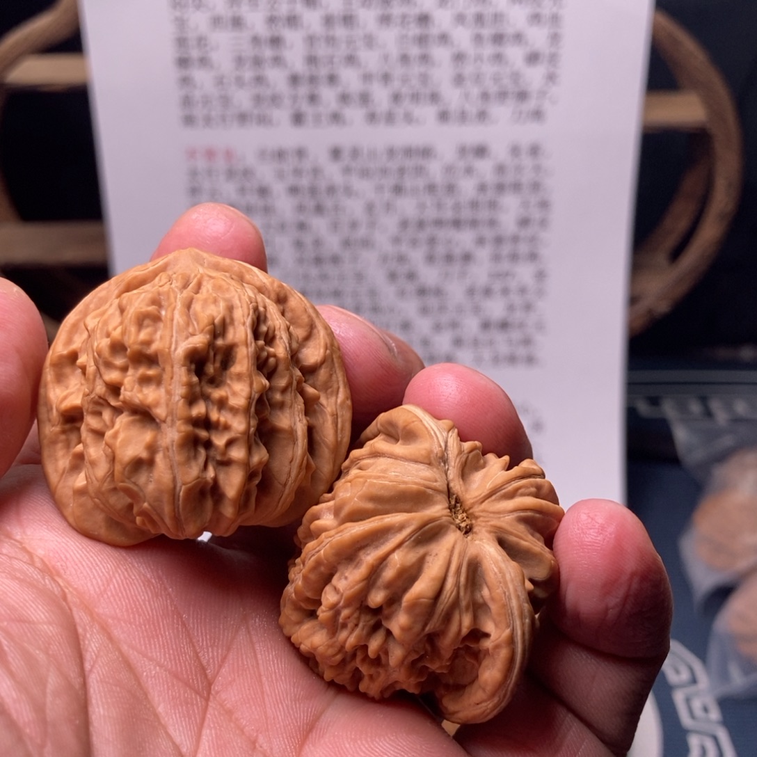 ****文玩核桃把件41山地楼