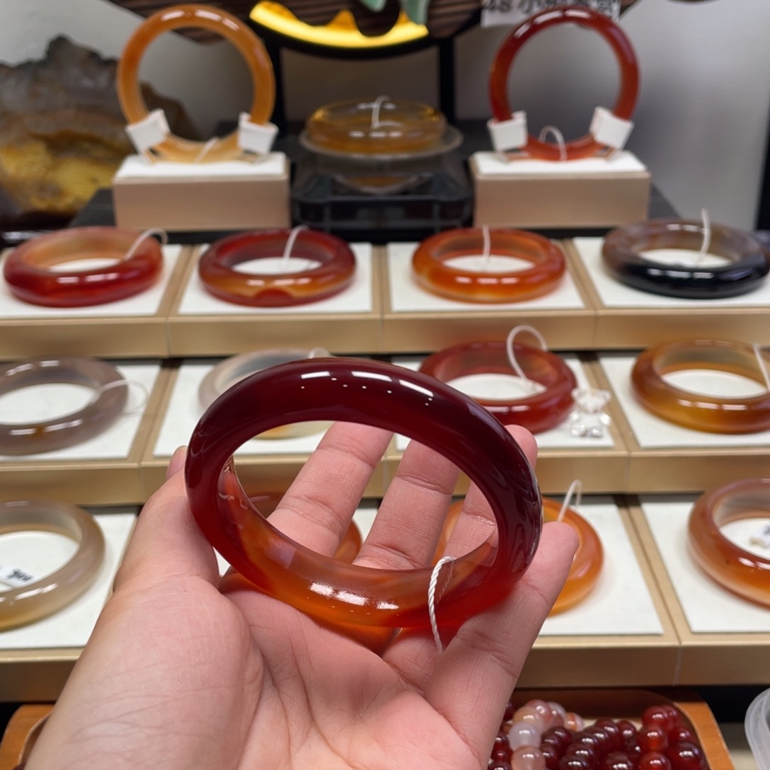 玛瑙/玉髓未镶嵌手镯