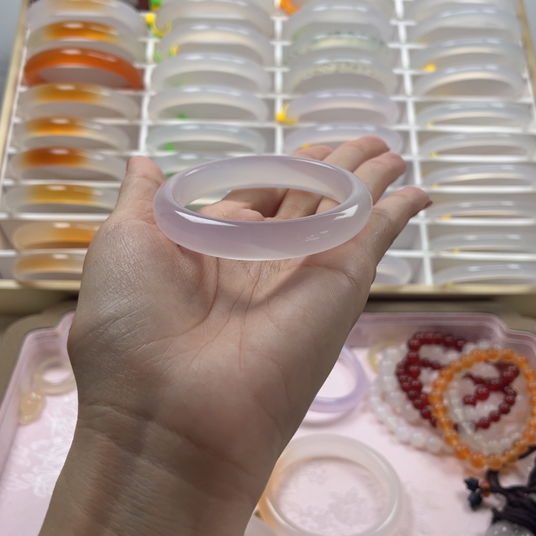 爱***你玛瑙/玉髓手镯未镶嵌