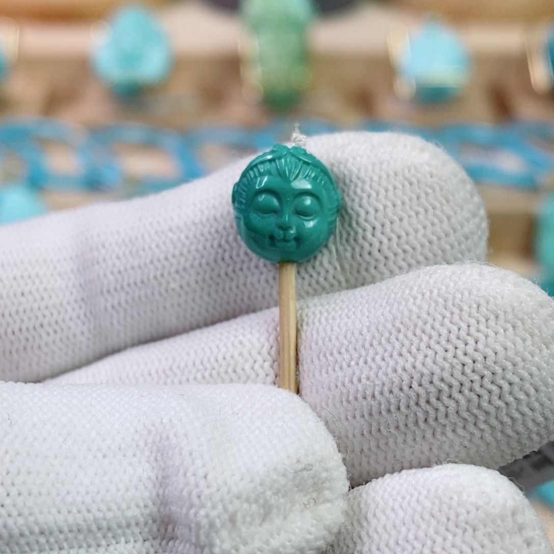 绿松石未镶嵌珠宝奇石