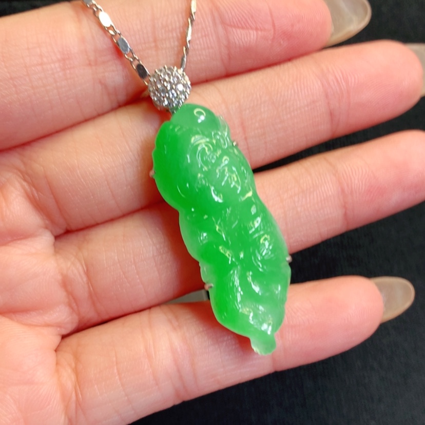 【闪购商品】颈饰18K金镶嵌翡翠宝宝佛