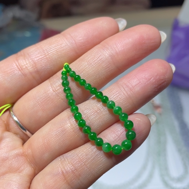 翡翠颈饰未镶嵌珠串