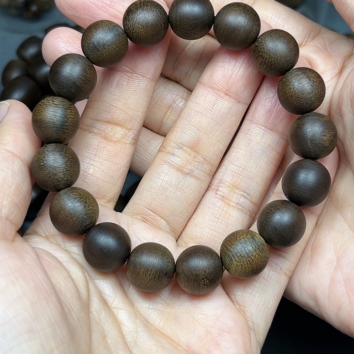 沉香碎屑沉香白棋玉化1.2