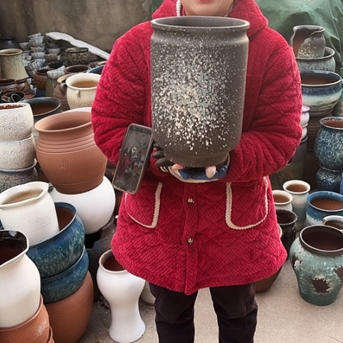 口20高30瑕疵盆子。 