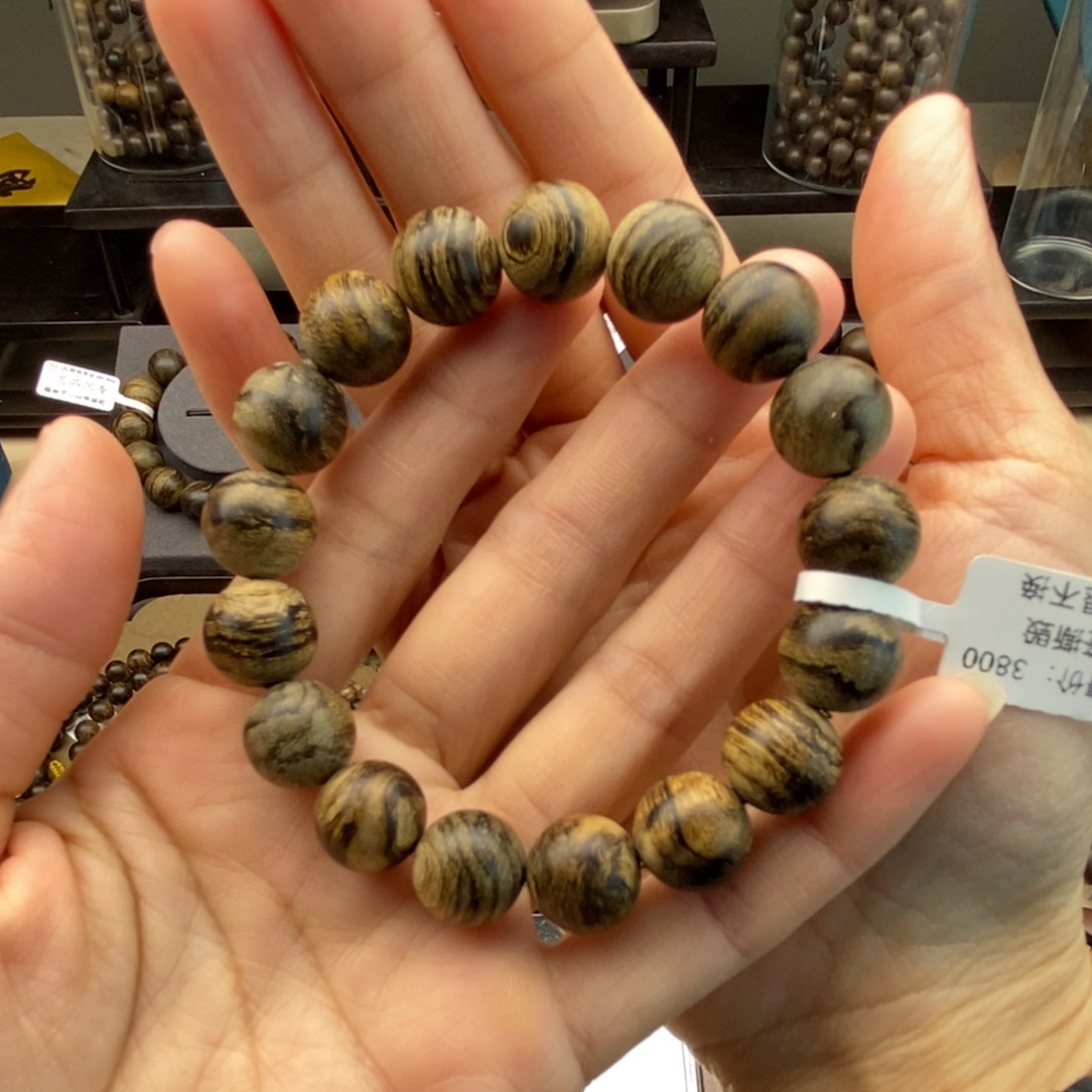 沉香手串恋****）越南芽庄白棋瘤疤1.2