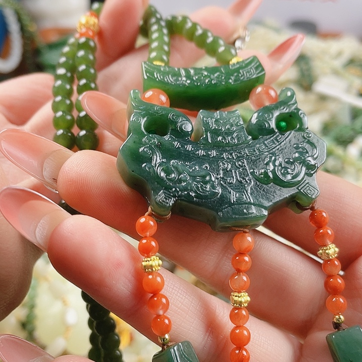 未镶嵌和田玉挂件