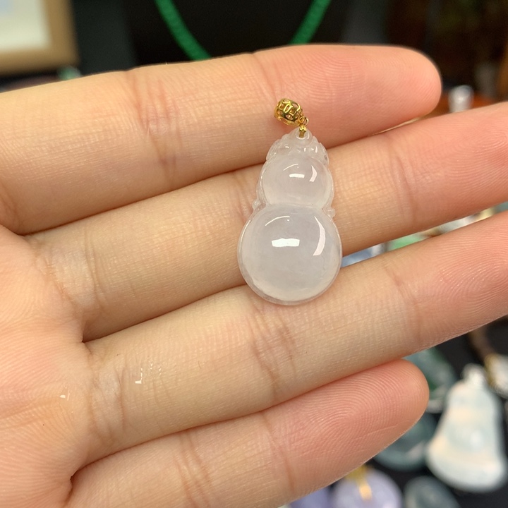 翡翠18K金镶嵌颈饰翡翠