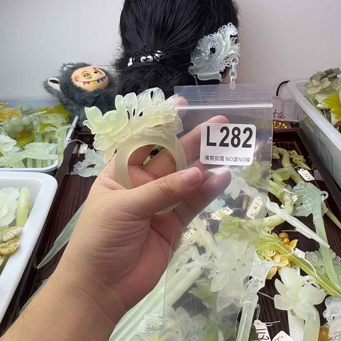 娜***贝蛇纹石玉合金发饰