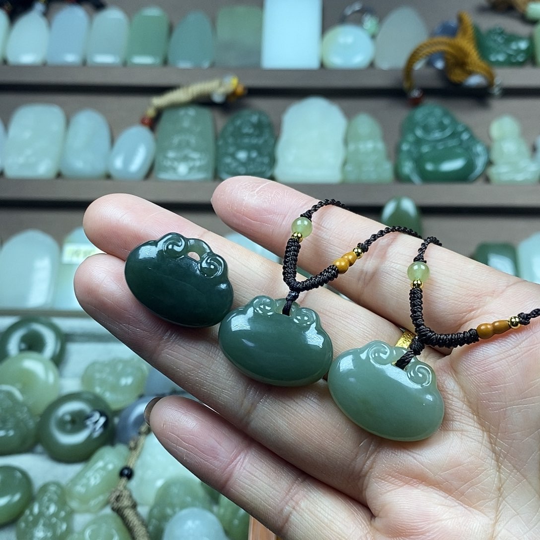 和田玉未镶嵌颈饰福袋多样性发1件