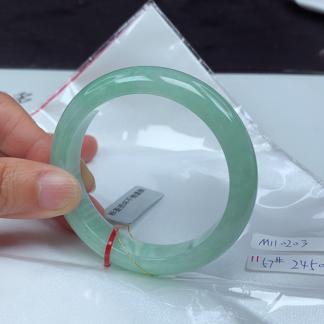 翡翠手镯未镶嵌57圈0203