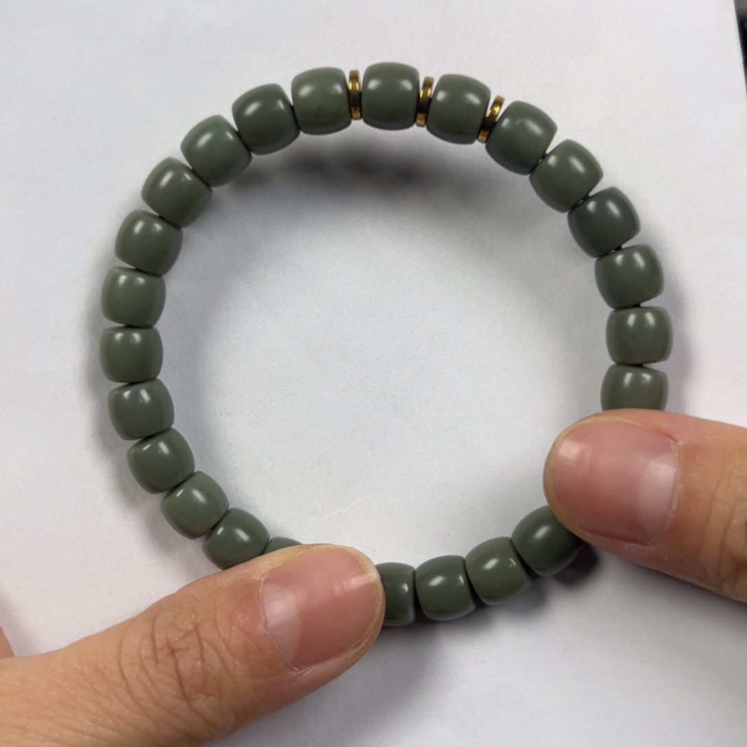 和田玉手链未镶嵌卡8直切