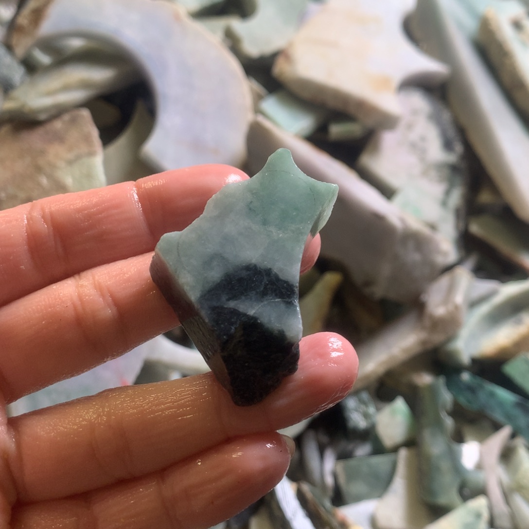 翡翠颈饰未镶嵌缅甸翡翠