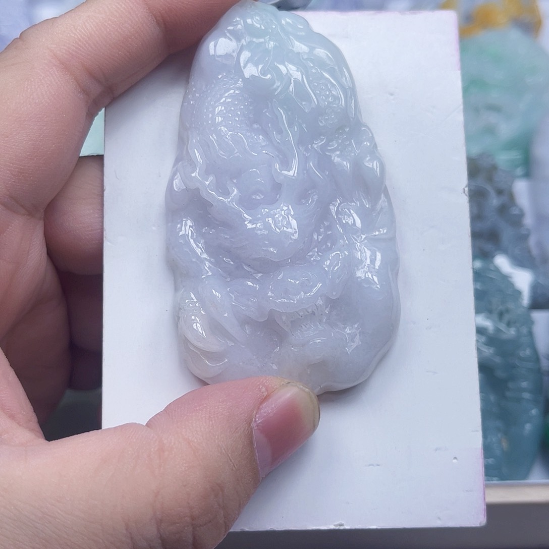 翡翠颈饰未镶嵌吊坠
