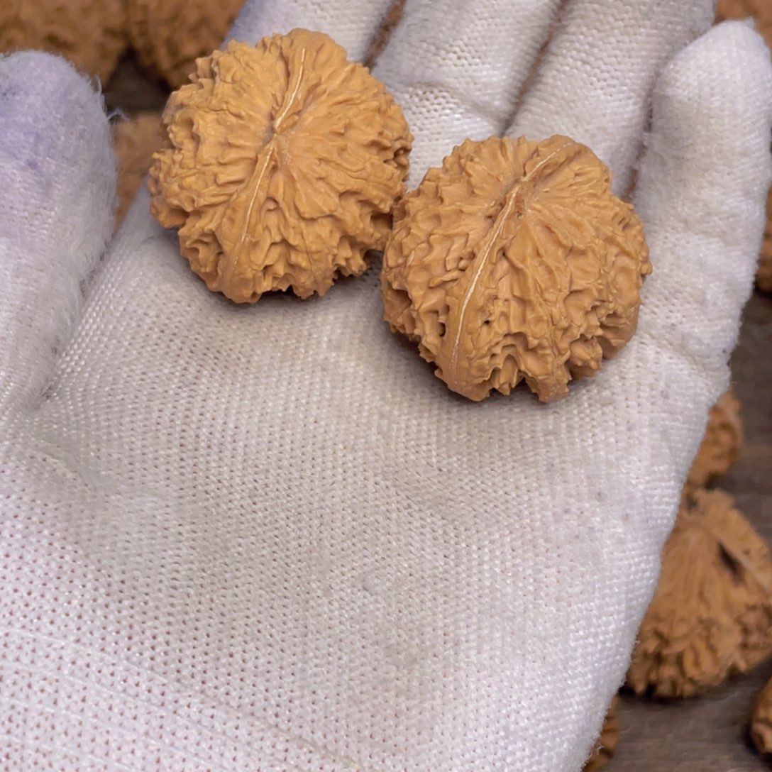 文玩核桃吊坠文**?23 秦岭灯笼野生小众