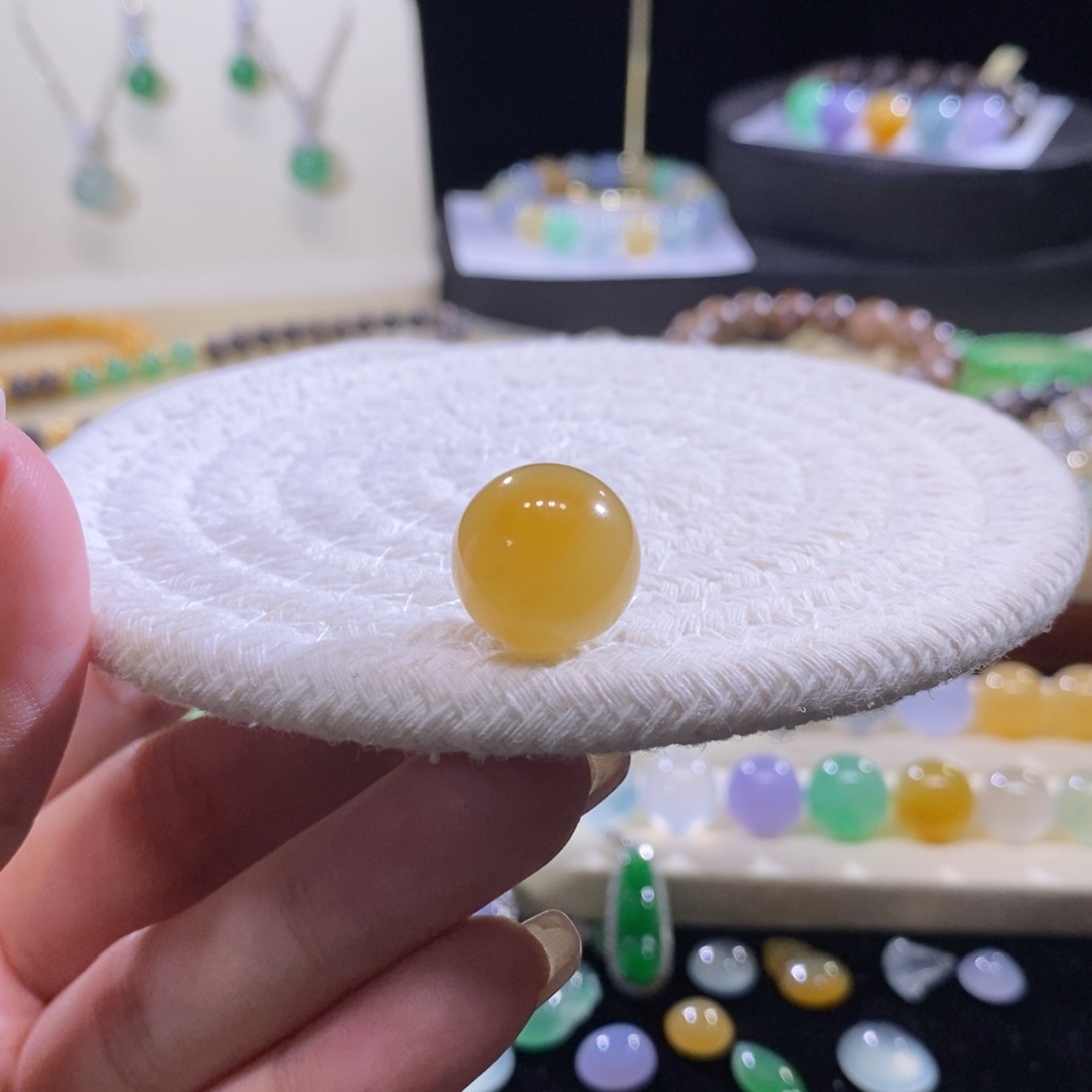 翡翠未镶嵌颈饰冰胶黄翡大珠卡14.8