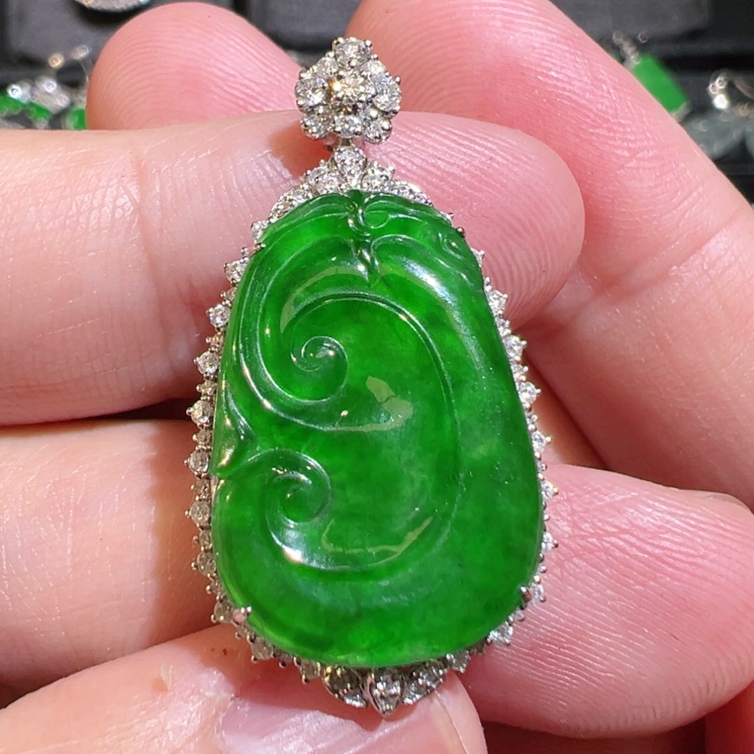 翡翠18K金镶嵌吊坠(不含链)